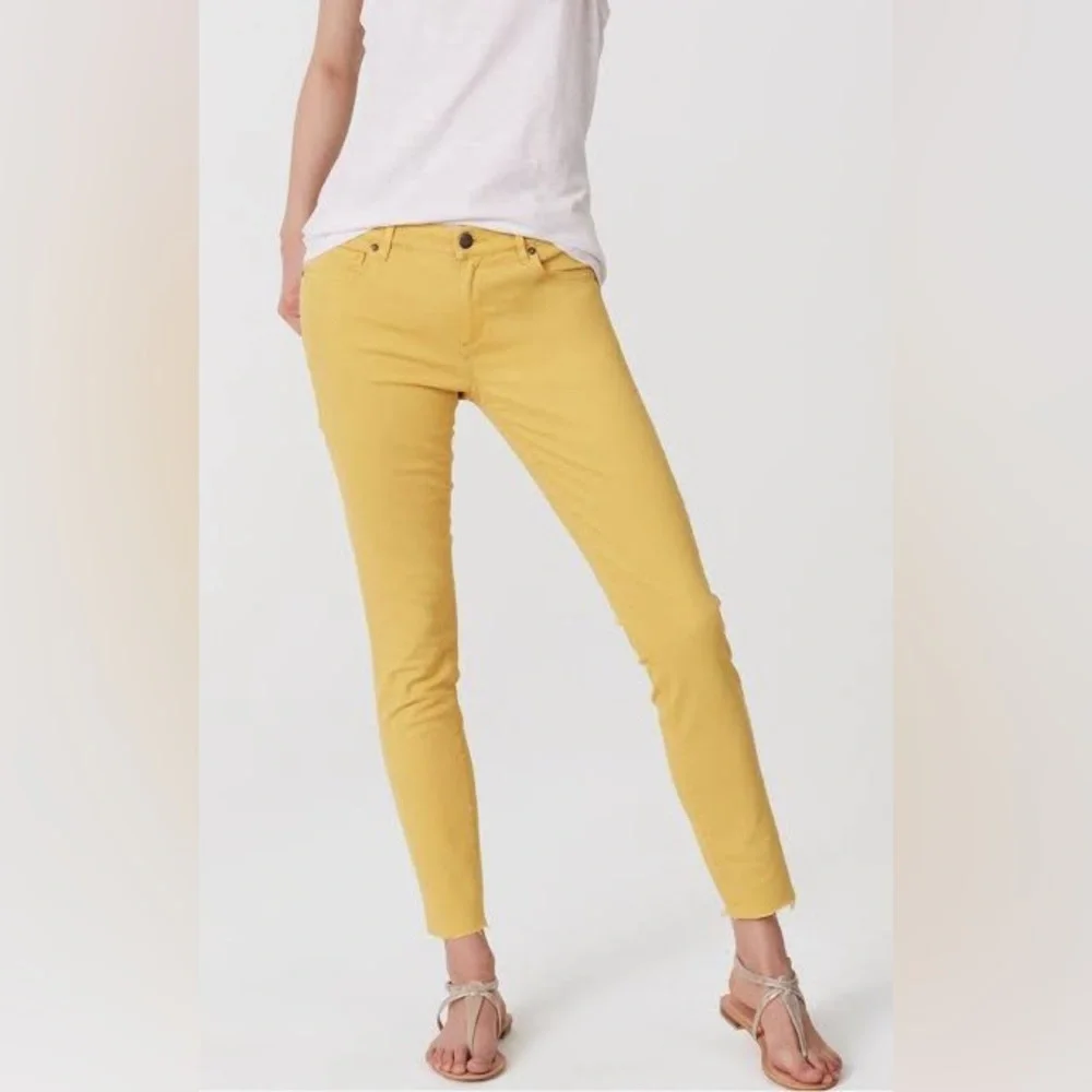 LOFT Yellow‎ Skinny Cropped Jeans size 6, waist 28 with Raw Hem